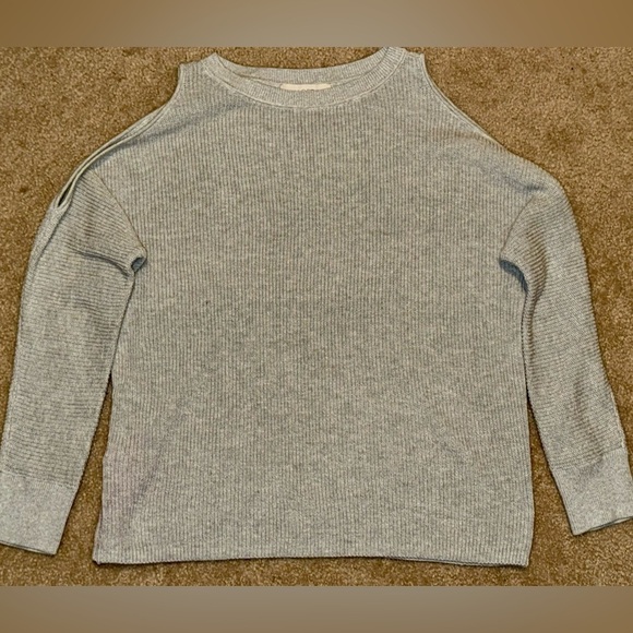 LOFT Sweaters - Loft Off the Shoulder Gray Sweater Size M